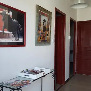 Appartement Avec Terrasse Quartier Montplaisir, Arles